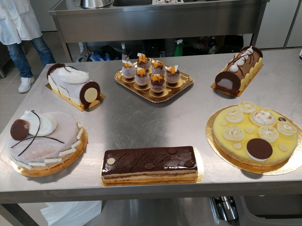 Desserts glacés réalisés pendant une formation